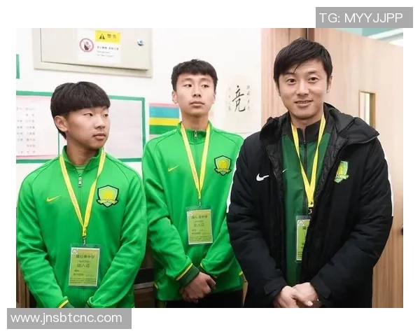 深圳足球队反击革新之路：重塑战术与团队精神的全新篇章