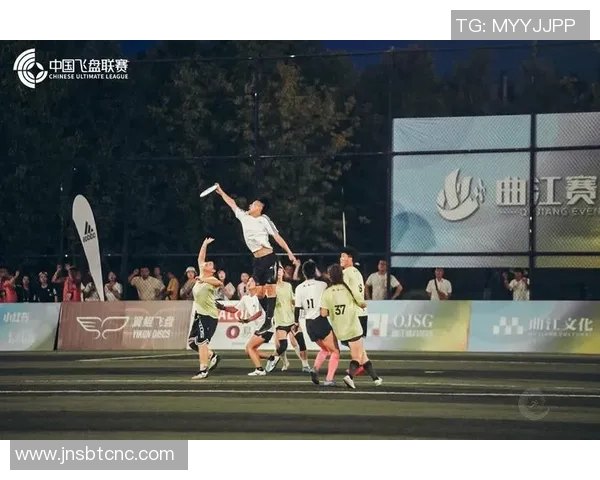 成都飞盘队在极限运动联赛中的速度表现分析与点评