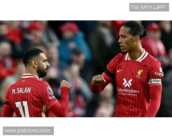 全球足球明星周薪揭秘：谁是收入最高的球员与他们的财富故事